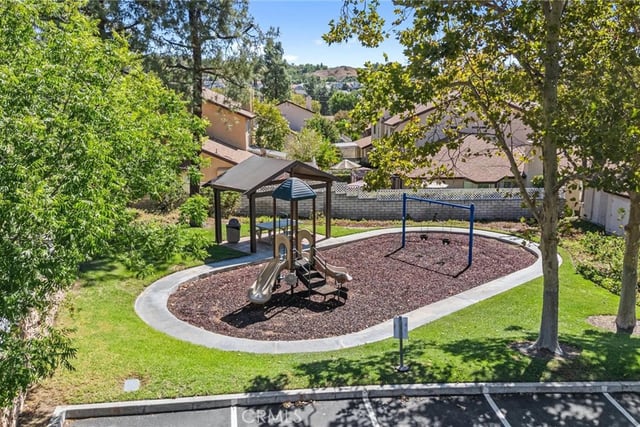 22905 Banyan 228, Saugus, CA 91390 — photo 33 of 35