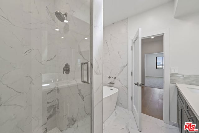 8568 Burton Way 301, Los Angeles, CA 90048 — photo 14 of 33
