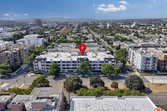 8568 Burton Way 301, Los Angeles, CA 90048 — photo 31 of 33