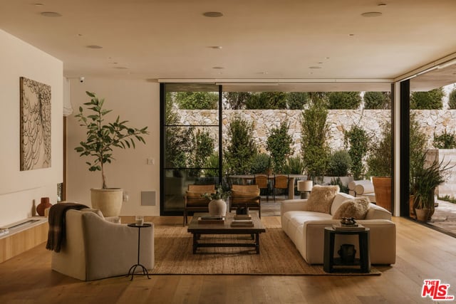 3712 Goodland Avenue, Studio City, CA 91604 — photo 13 of 41