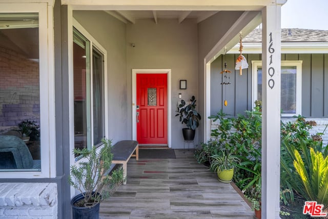 16100 Londelius Street, Los Angeles, CA 91343 — photo 3 of 43