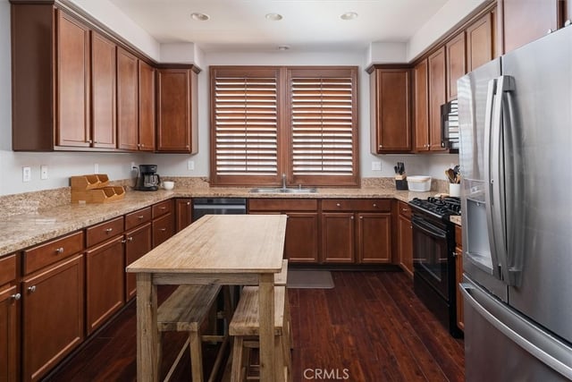 28600 Pietro Drive, Valencia, CA 91354 — photo 17 of 44
