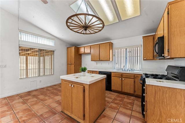 5546 Laurel Avenue, Palmdale, CA 93552 — photo 15 of 37