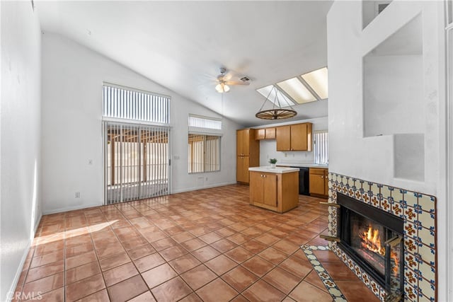 5546 Laurel Avenue, Palmdale, CA 93552 — photo 9 of 37
