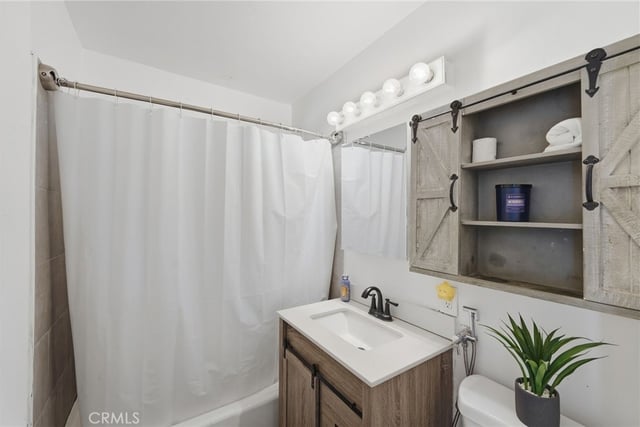 725 S Taper, Compton, CA 90220 — photo 17 of 40