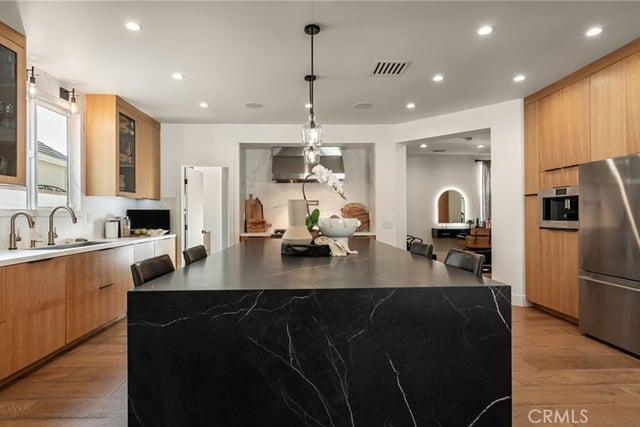29340 Via Milagro, Valencia, CA 91354 — photo 11 of 69