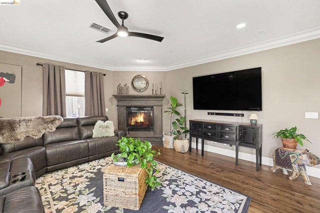 1587 Dawnview Dr, Brentwood, CA 94513 — photo 17 of 58