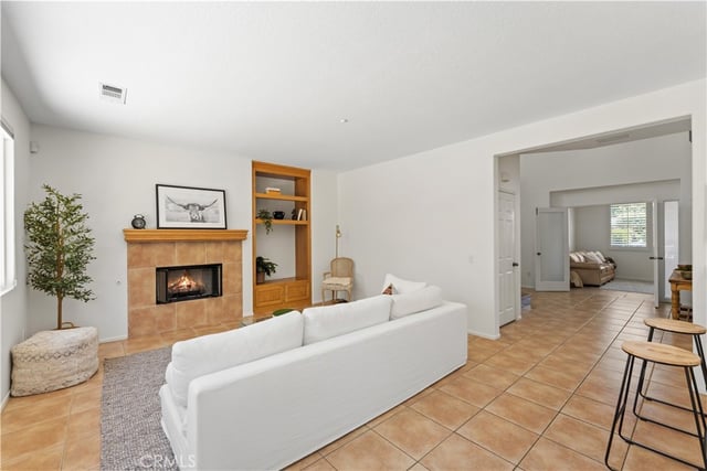 7701 Jordan, Canoga Park, CA 91304 — photo 9 of 27