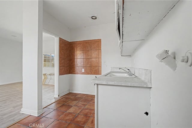 2829 S Rimpau, Los Angeles, CA 90016 — photo 22 of 31