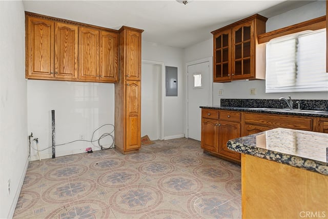 2829 S Rimpau, Los Angeles, CA 90016 — photo 9 of 31