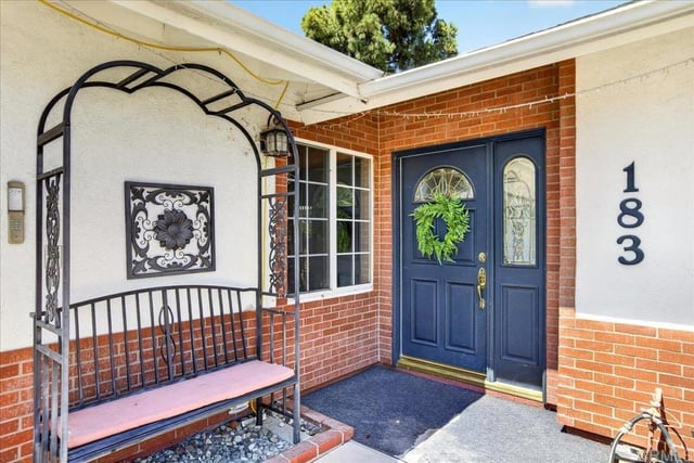 183 Sandberg Street, Thousand Oaks, CA 91360 — photo 3 of 32