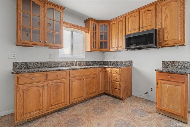 2829 S Rimpau, Los Angeles, CA 90016 — photo 11 of 32