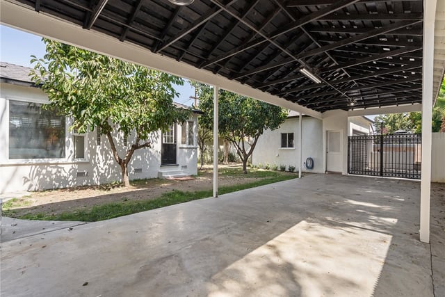 2700 Eucalyptus Avenue, Long Beach, CA 90806 — photo 25 of 37