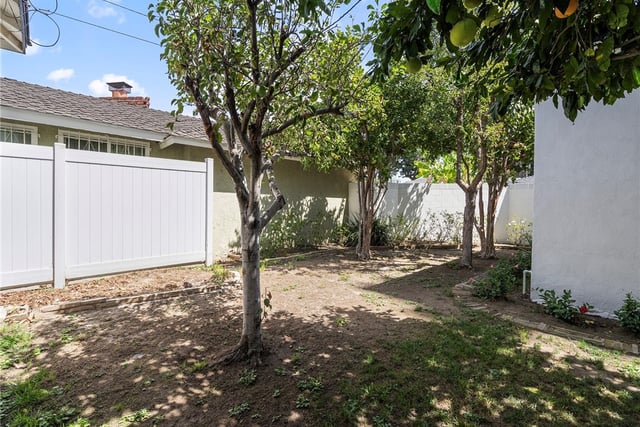 2700 Eucalyptus Avenue, Long Beach, CA 90806 — photo 31 of 37