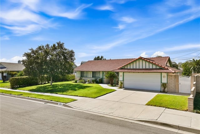 673 Strongbow Drive, Diamond Bar, CA 91765 — photo 3 of 56