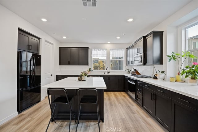 27131 Observation Court, Valencia, CA 91381 — photo 15 of 41