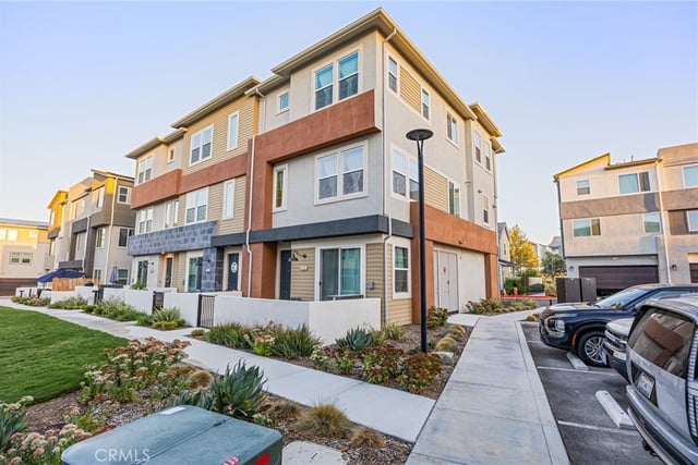 27131 Observation Court, Valencia, CA 91381 — photo 3 of 41