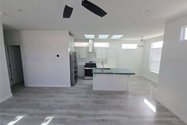 1 Heather, Northridge, CA 91324 — photo 2 of 13