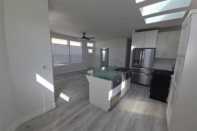 1 Heather, Northridge, CA 91324 — photo 4 of 13