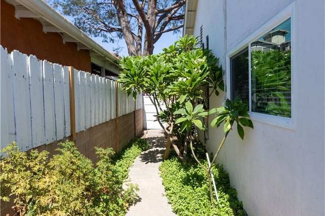 19320 Parthenia Street, Los Angeles, CA 91324 — photo 16 of 23