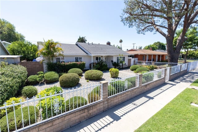 19320 Parthenia Street, Los Angeles, CA 91324 — photo 2 of 23