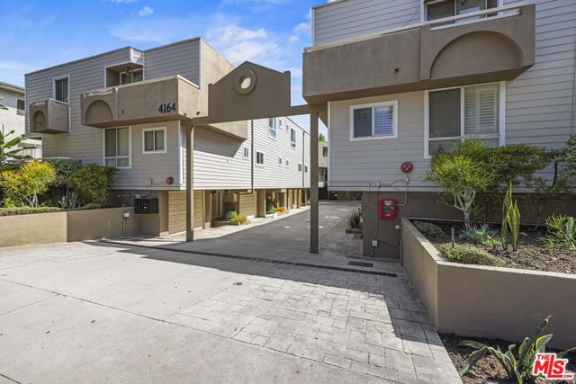 4164 Tujunga Avenue 103, Studio City, CA 91604 — photo 3 of 41