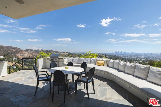 2824 Durand Drive, Los Angeles, CA 90068 — photo 10 of 34