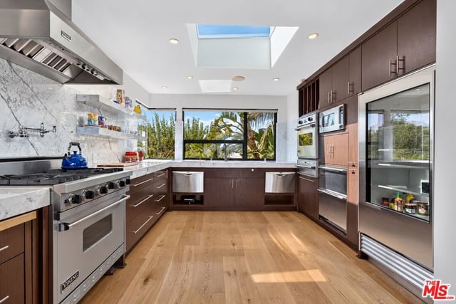 2824 Durand Drive, Los Angeles, CA 90068 — photo 7 of 34