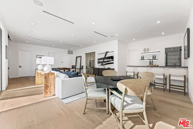 12119 Travis Street, Los Angeles, CA 90049 — photo 12 of 18