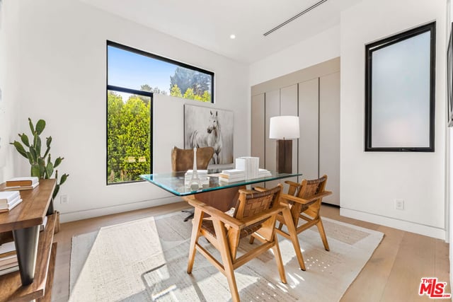 12119 Travis Street, Los Angeles, CA 90049 — photo 9 of 18