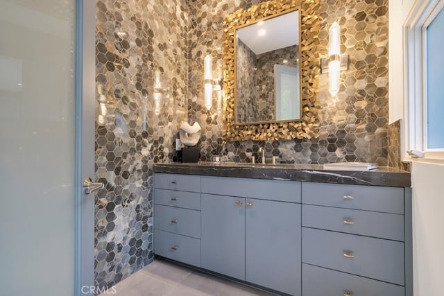 8719 Rosewood Avenue, West Hollywood, CA 90048 — photo 17 of 38