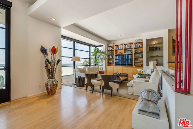 117 Ocean Front Walk, Santa Monica, CA 90291 — photo 12 of 25