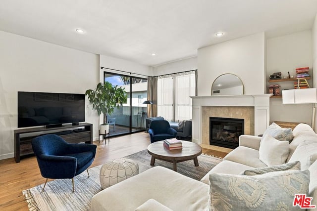 12115 San Vicente Boulevard 404, Los Angeles, CA 90049 — photo 3 of 27