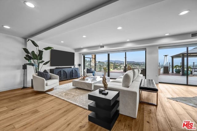 2355 Branden Street, Los Angeles, CA 90026 — photo 18 of 64