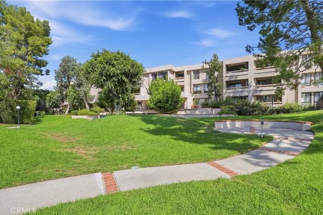 15207 Magnolia Boulevard 119, Sherman Oaks, CA 91403 — photo 37 of 54