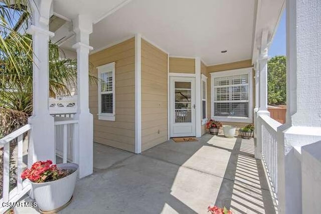 586 Schuman Place, Ventura, CA 93003 — photo 4 of 46