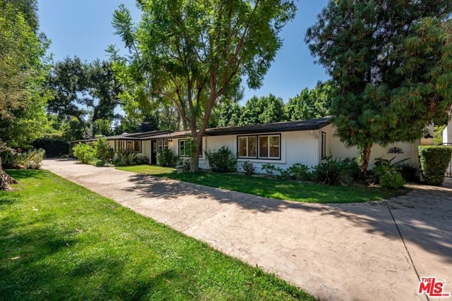 4725 Vanalden Avenue, Tarzana, CA 91356 — photo 2 of 47