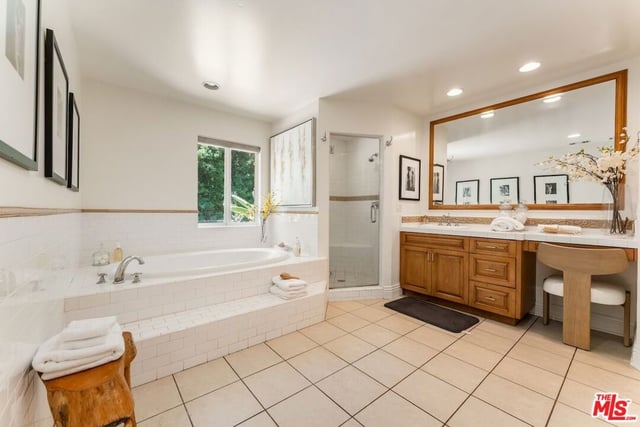 4725 Vanalden Avenue, Tarzana, CA 91356 — photo 21 of 47