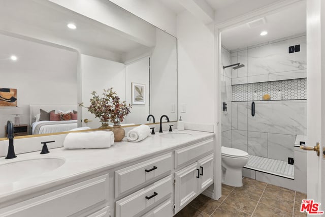 6514 S Copperwood Avenue, Inglewood, CA 90302 — photo 17 of 28