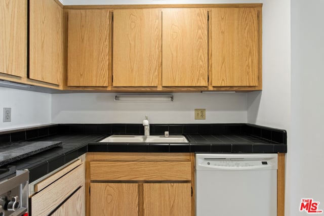 800 W 1st Street 3001, Los Angeles, CA 90012 — photo 6 of 31