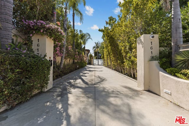 1617 Tower Grove Drive, Los Angeles, CA 90210 — photo 6 of 60