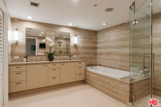 701 Ocean Avenue 309, Santa Monica, CA 90402 — photo 12 of 30
