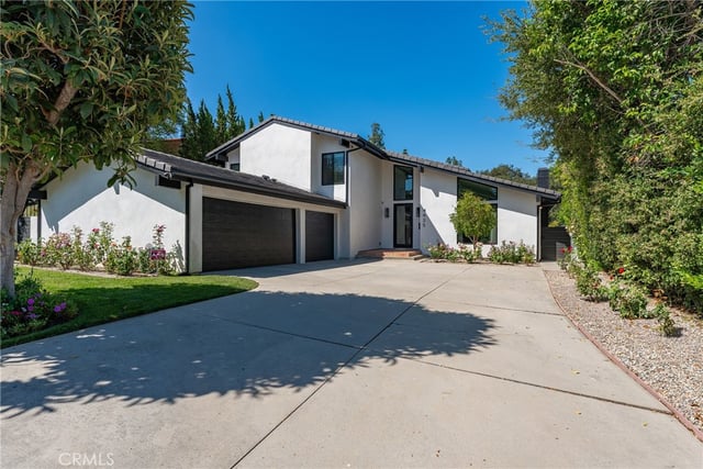 4425 Park Alisal, Calabasas, CA 91302 — photo 2 of 29