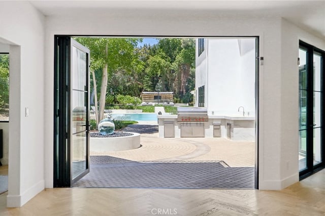 4261 TEMMA Court, Calabasas, CA 91302 — photo 28 of 43