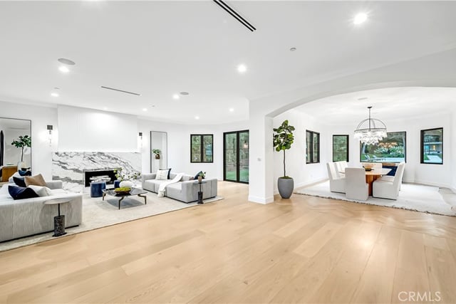 4261 TEMMA Court, Calabasas, CA 91302 — photo 5 of 43