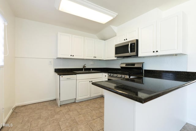 20224 Cohasset Street 9, Winnetka, CA 91306 — photo 6 of 40