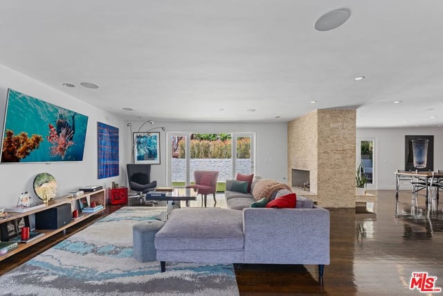 7561 Devista Drive, Los Angeles, CA 90046 — photo 4 of 46