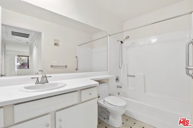 501 Palisades Drive 103, Los Angeles, CA 90272 — photo 4 of 13