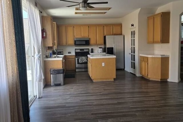 1855 Stratford Street, Lancaster, CA 93534 — photo 4 of 21