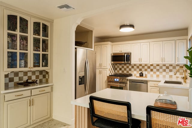 4507 W 142nd Street, Hawthorne, CA 90250 — photo 17 of 43